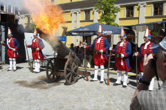 soldaten-uniformen-gebaeude-feuer
