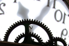 uhr-glas-uhrwerk-schwarz
