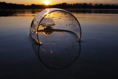 glas-huelle-wasser-licht