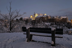 winter-schnee-gebaeude-turm